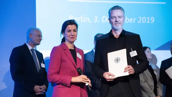Professor Dr. Wolfram Höpken bei der Prämierungsfeier im Berliner Futurium