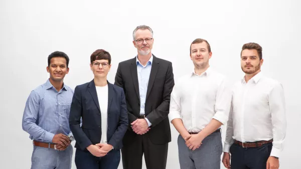 Das EXIST-Projektteam: Nayan Tukaram Kadam, Jana Künzel, Wolfram Höpken, Alexander Lohr und Fabian Grözinger.